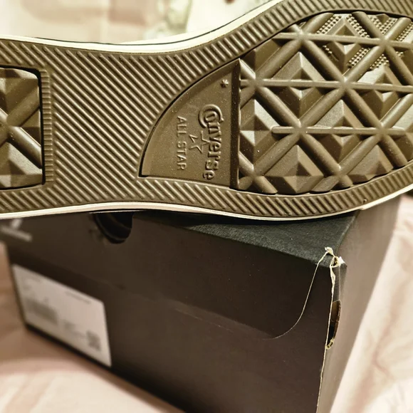 Converse White High-Tops with Red Heart Details - Picture 4 of 5